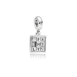 Pandora “Family Game” charge NWT